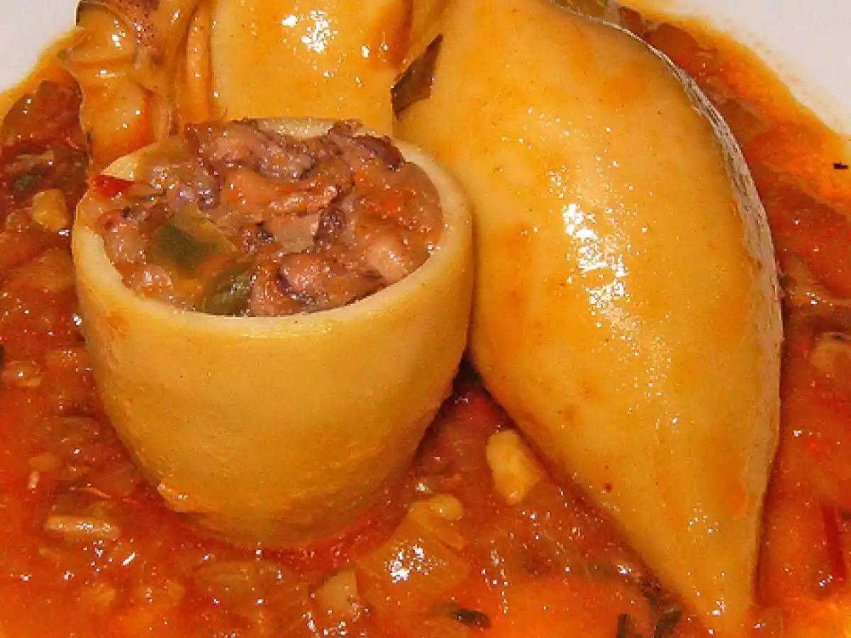 Calamares rellenos en salsa marinera - foto 10