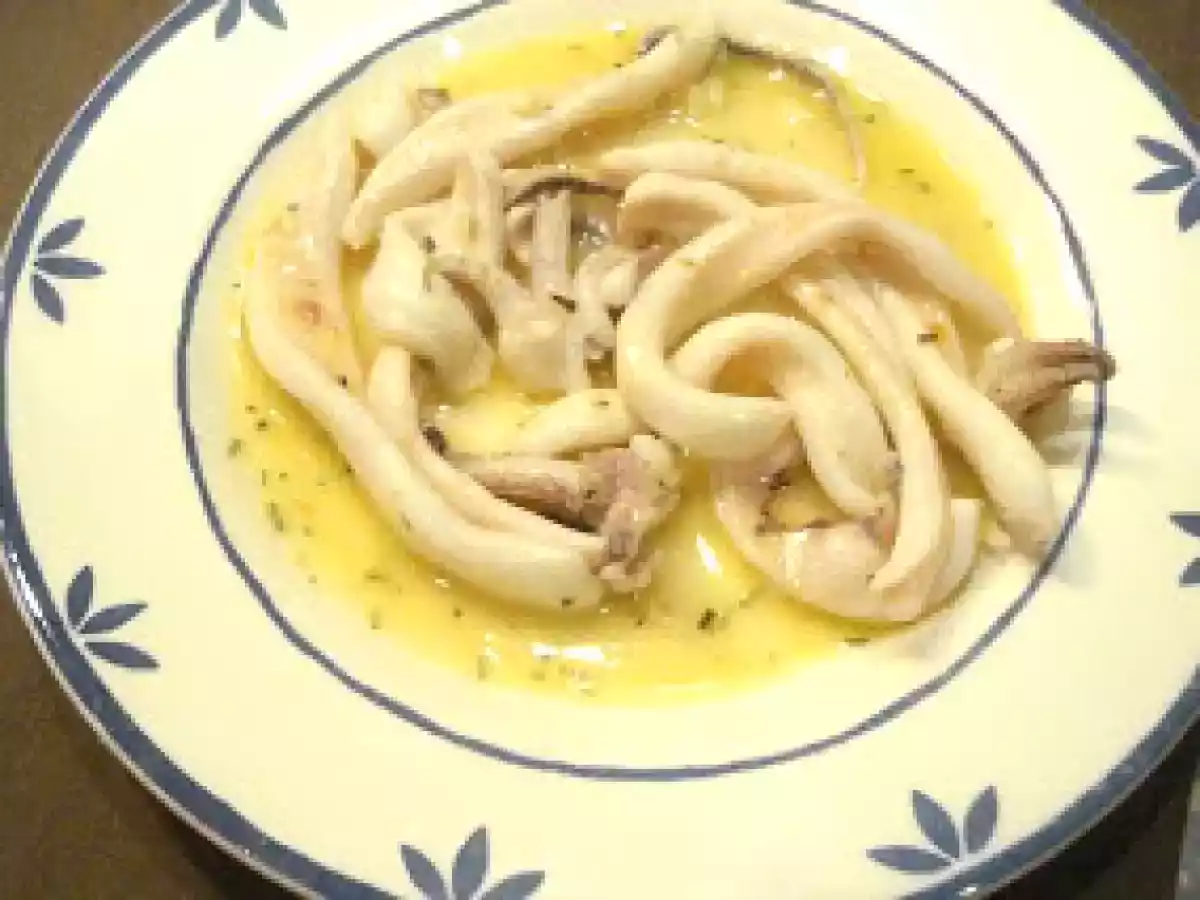 Calamari al vino bianco (Calamares al vino blanco)