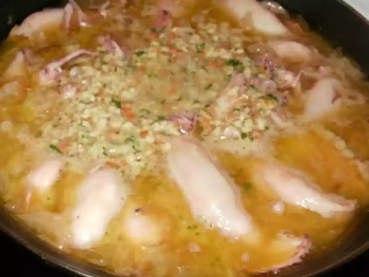 Calamaritos en salsa - foto 2