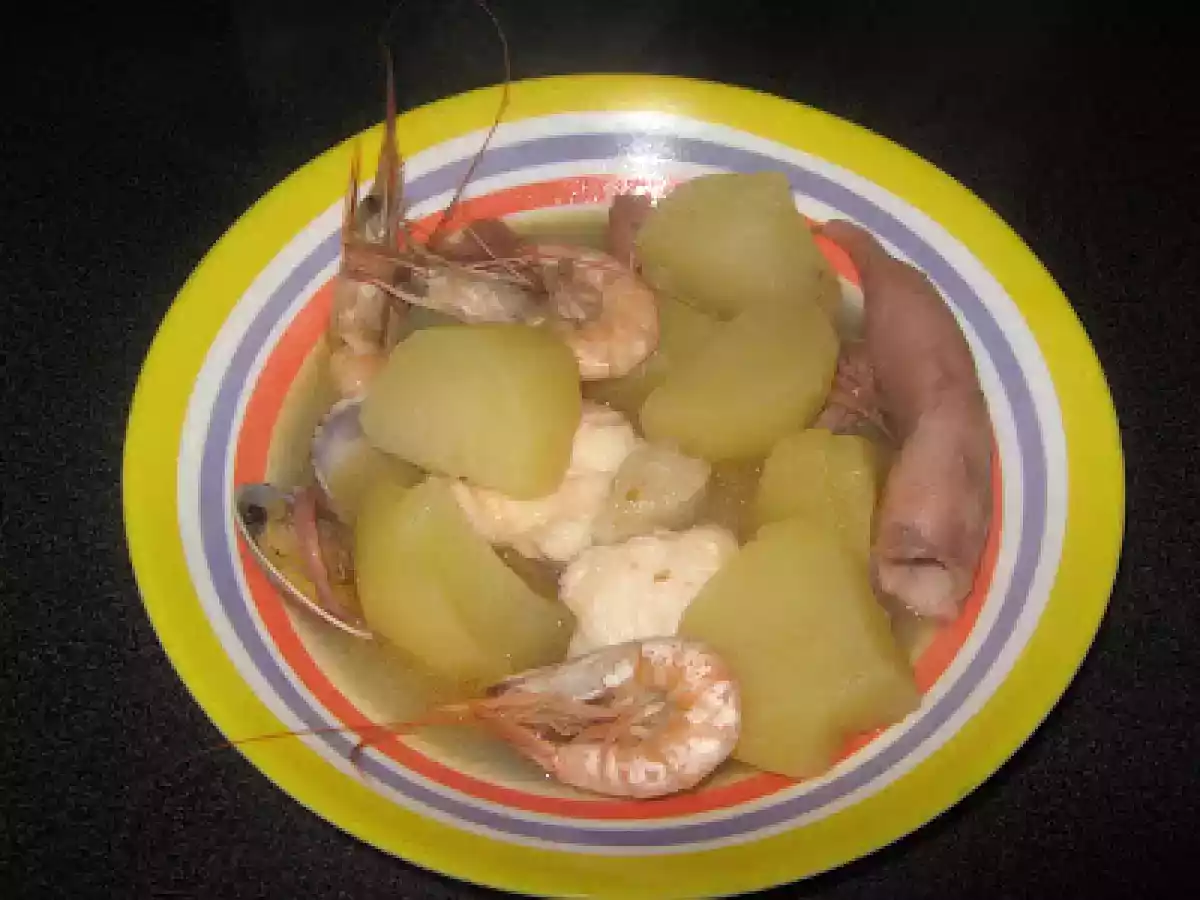 Caldereta de cananas y rape