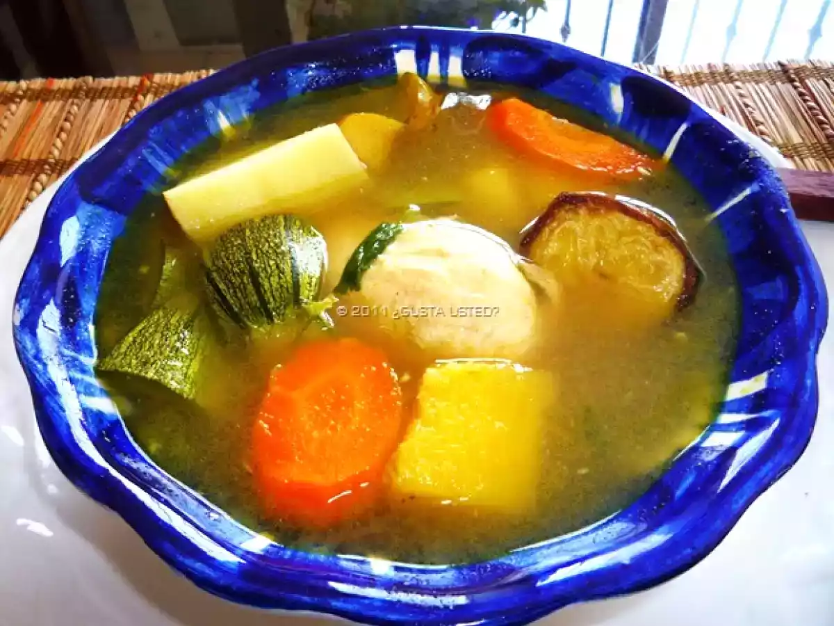 CALDO LOCO HUASTECO Plato de la Huasteca potosina
