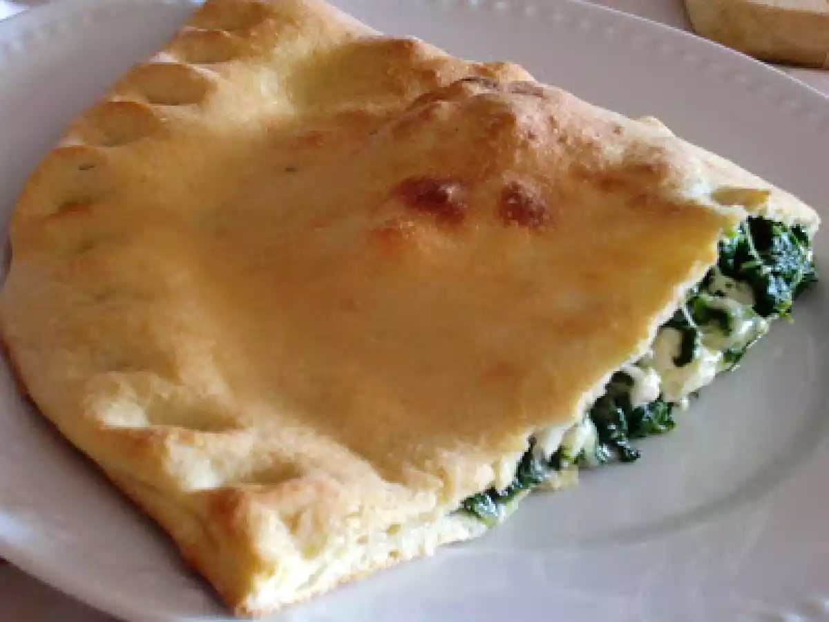 Calzone de espinacas y queso fresco - foto 2