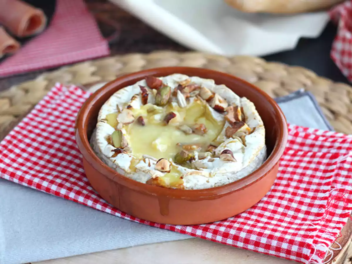 Camembert al horno con miel y frutos secos - foto 3