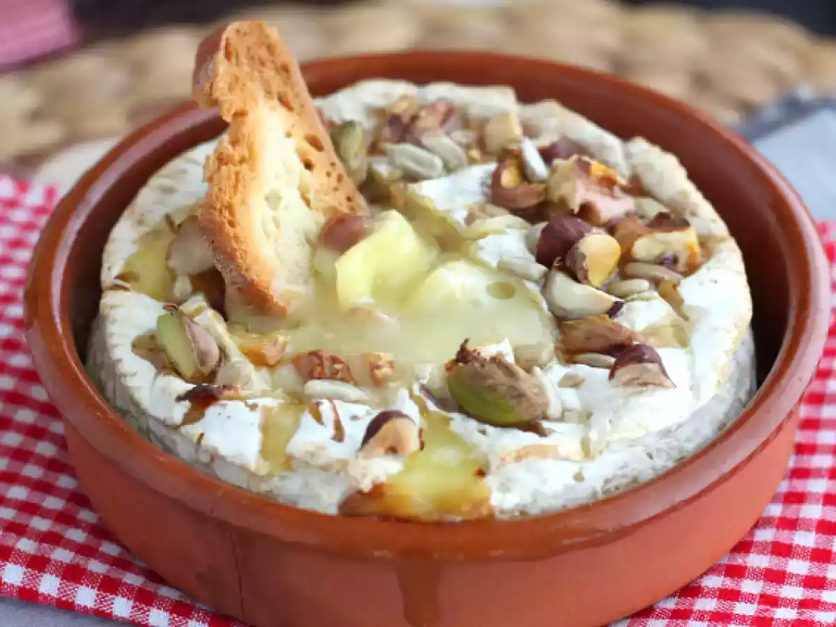 Camembert al horno con miel y frutos secos - foto 4