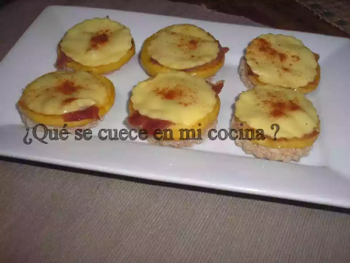 CANAPÉS CALENTITOS DE MANZANA