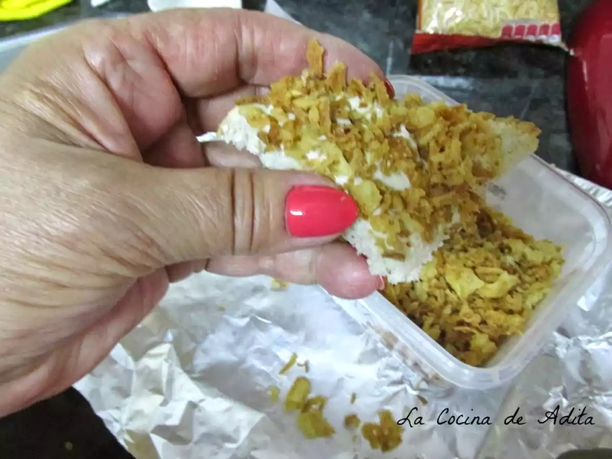 Canapés con crujientes de cebollas y pipas - foto 4