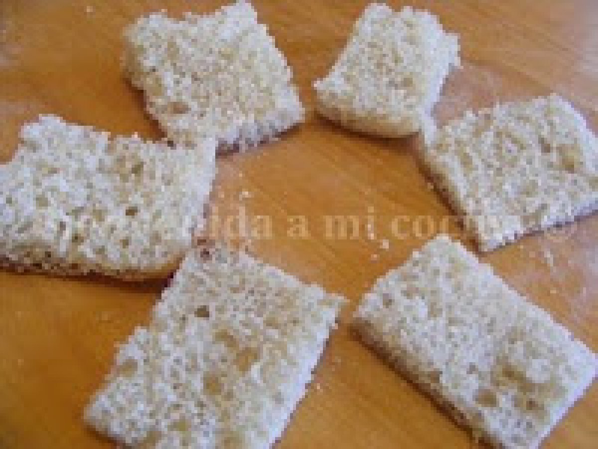 Canapes De Queso Fresco Y Mermelada De Fresa Receta Petitchef