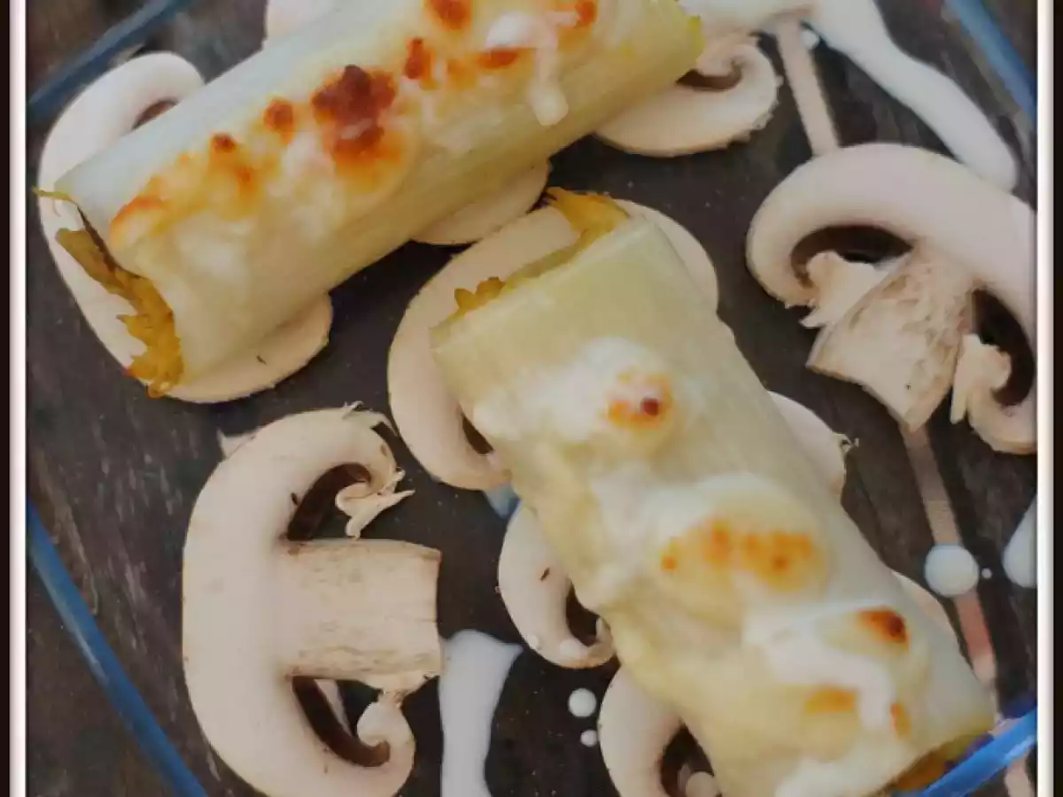 Canelones de puerro rellenos con pollo al curry. - foto 4