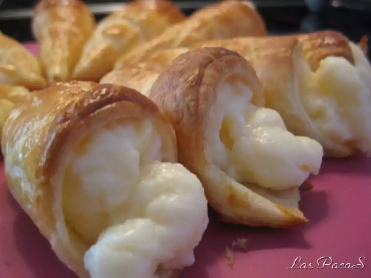 Canutillos Rellenos de Crema