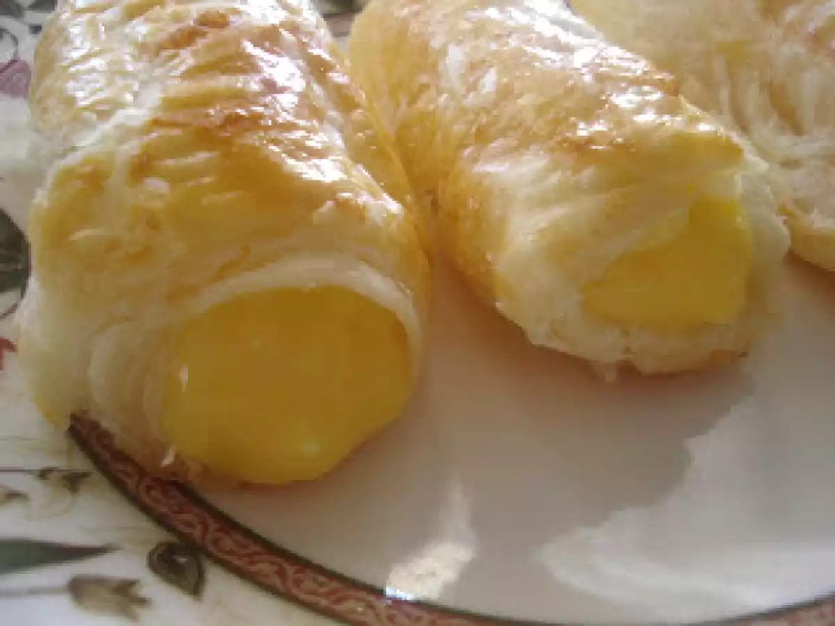 CANUTILLOS RELLENOS DE CREMA