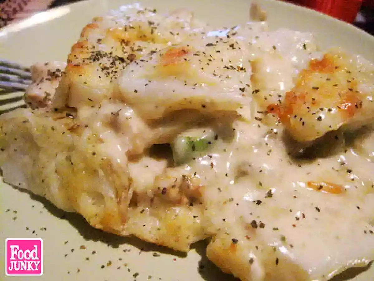 Capas de papa y vegetales en salsa blanca - foto 2