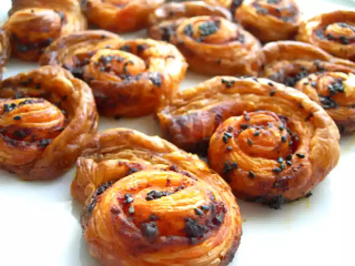 Caracolas de hojaldre de sobrasada