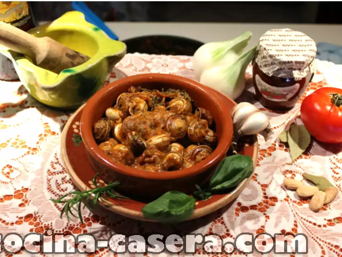 CARACOLES EN SALSA