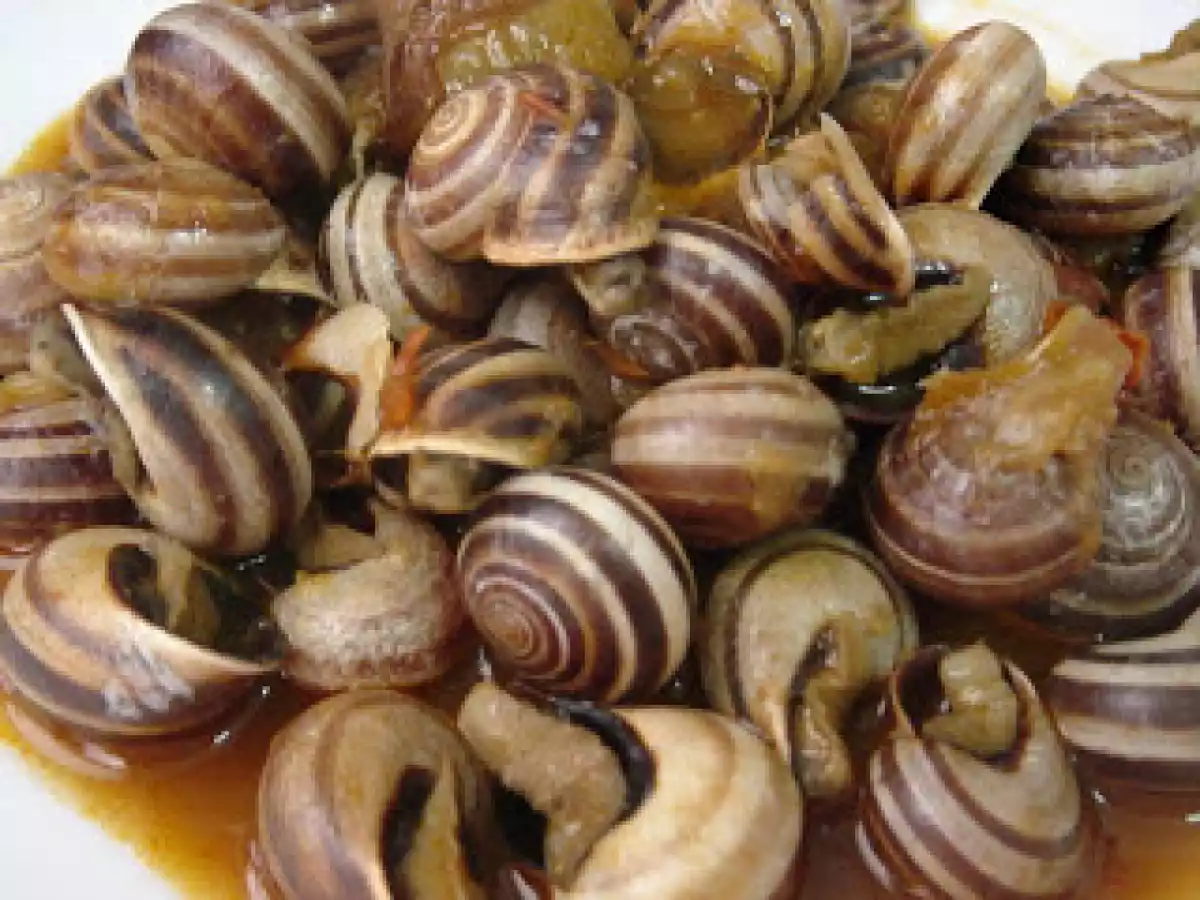 CARACOLES Y CABRILLAS