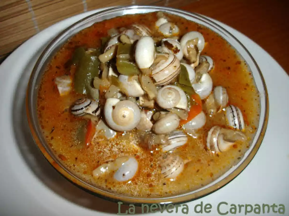 CARACOLILLOS EN SALSA DE HIERVABUENA PICANTONA