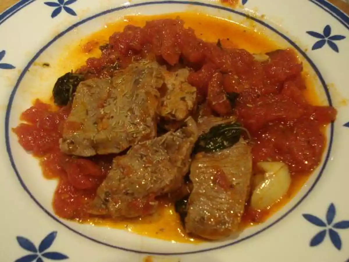 Carne alla pizzaiola (Filetes de ternera con tomates)