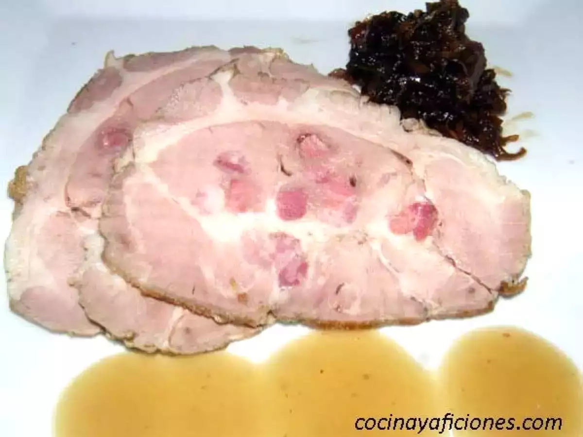 CARNE MECHADA CON SALSA DE CHALOTAS