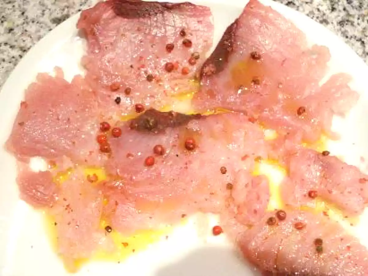 Carpaccio di tonno (Carpaccio de atún rojo)