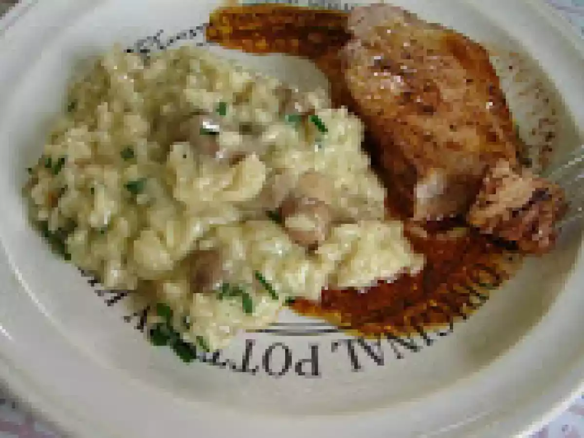 Carré de Cerdo con Risotto de Hongos Portobello y Ciboulette