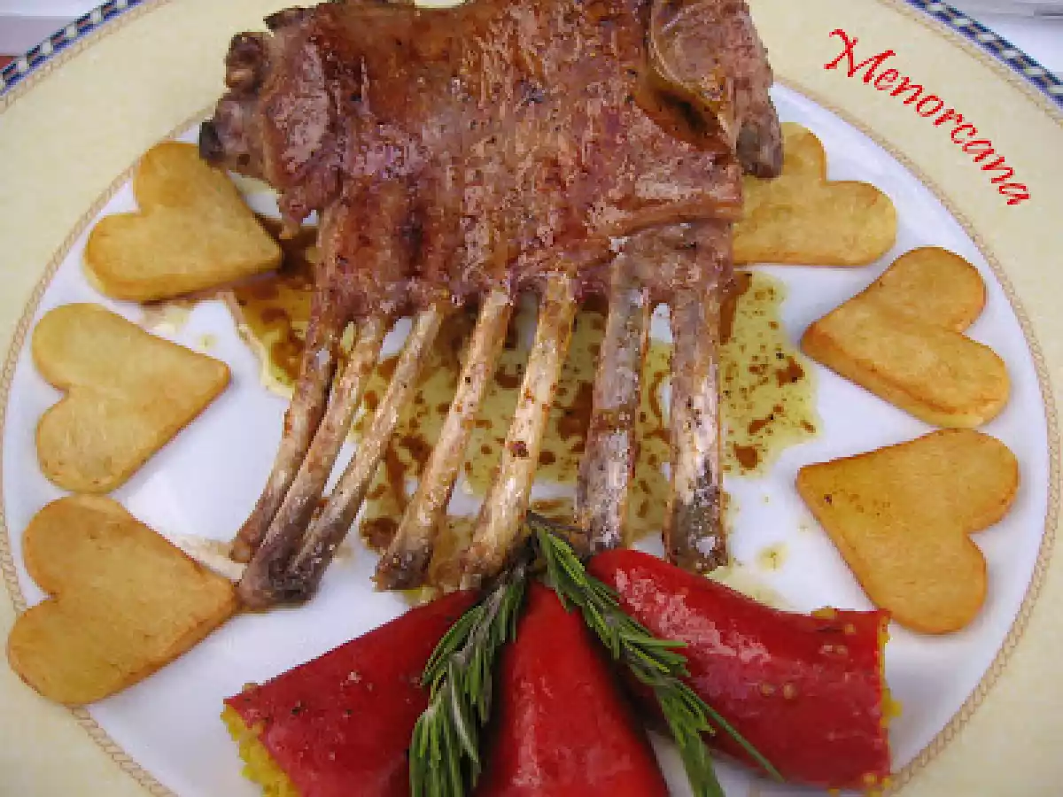 Carré de cordero a la miel, naranja y módena con piquillo rellenos de cus-cus al curry - foto 2