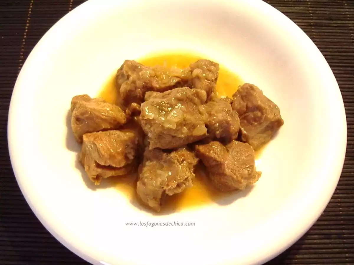 Carrilladas de Cerdo a la Cerveza y Clavos