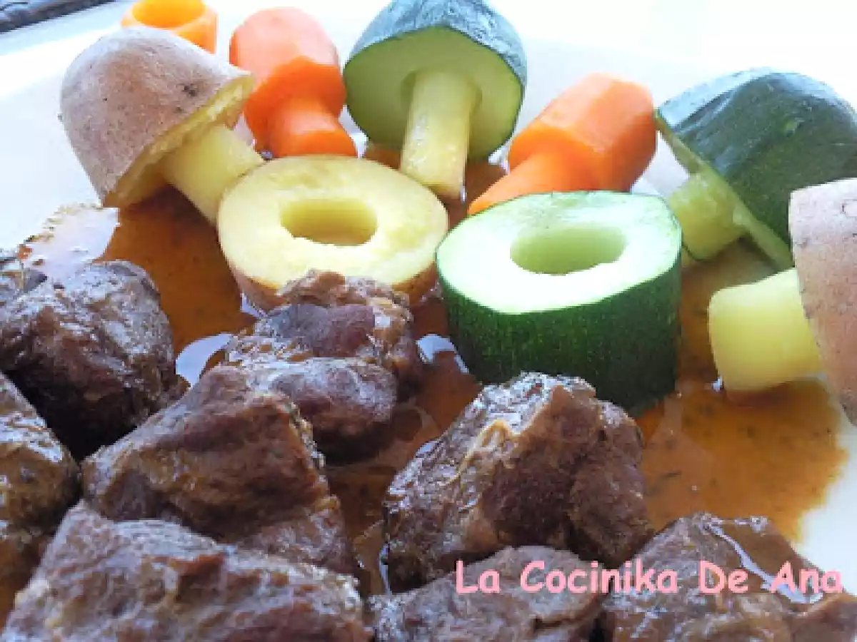 Carrillera al pimentón con verduras