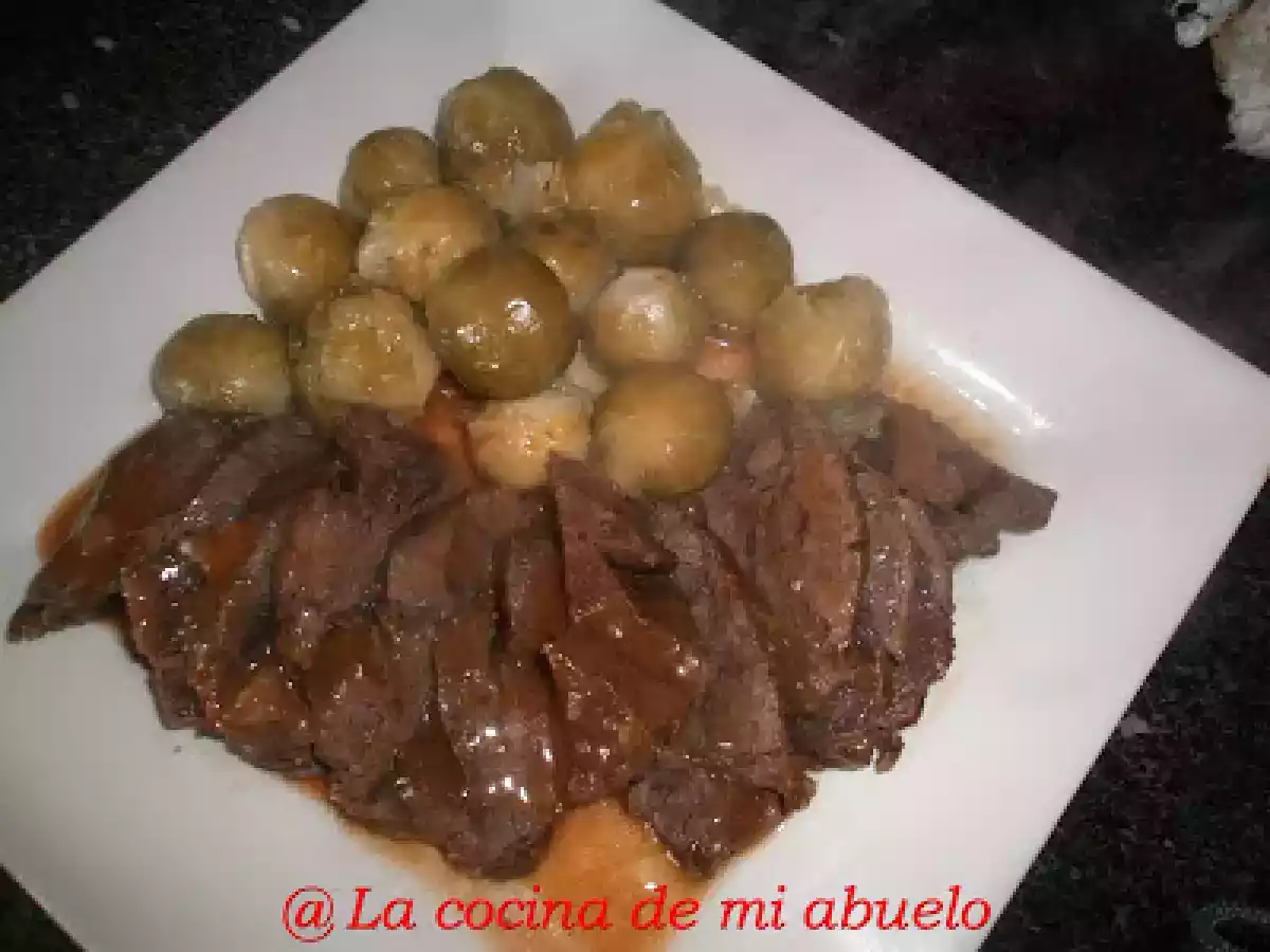 Carrilleras al pimentón dulce con cava