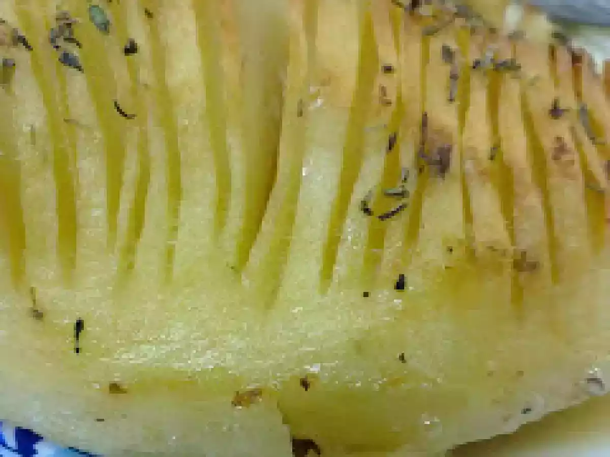 CARRILLERAS ASADAS CON PATATAS HASSELBACK