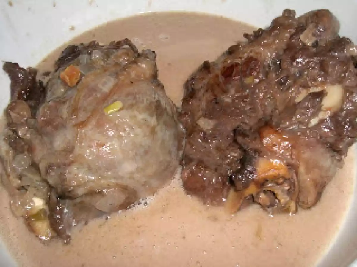 CARRILLERAS CON SALSA DE MERMELADA DE FRESAS