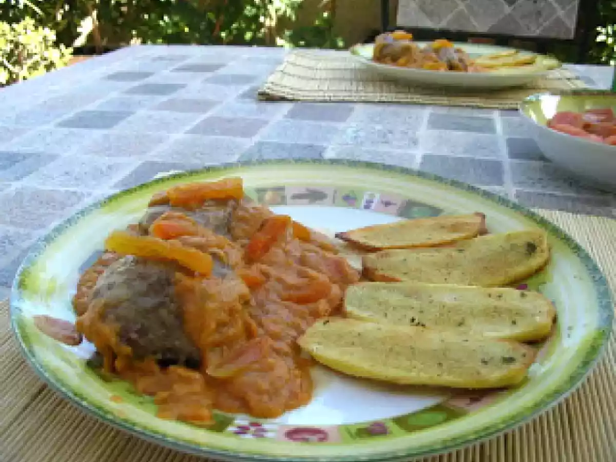 CARRILLERAS EN SALSA DE CEBOLLA Y ZANAHORIA