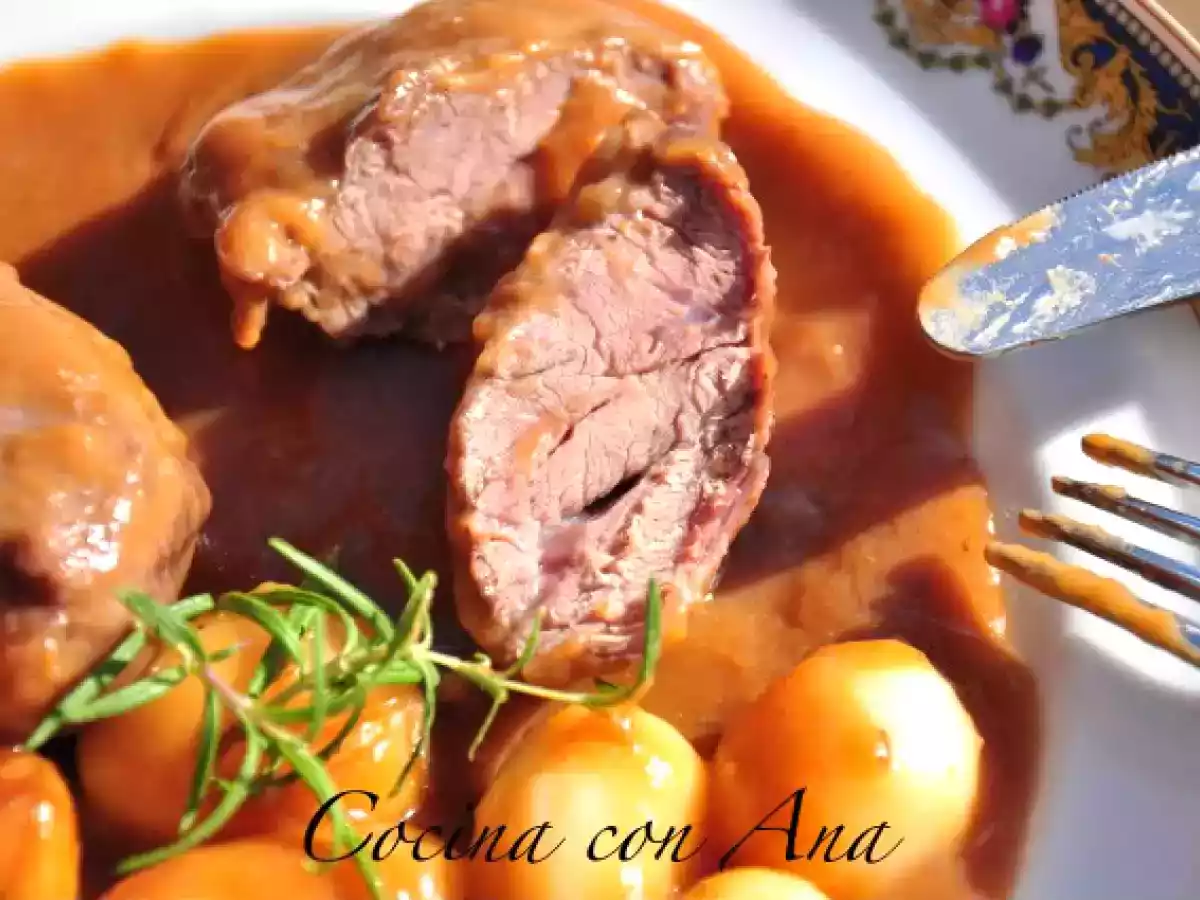 CARRILLERAS EN SALSA DE OPORTO Y TOMILLO - foto 2