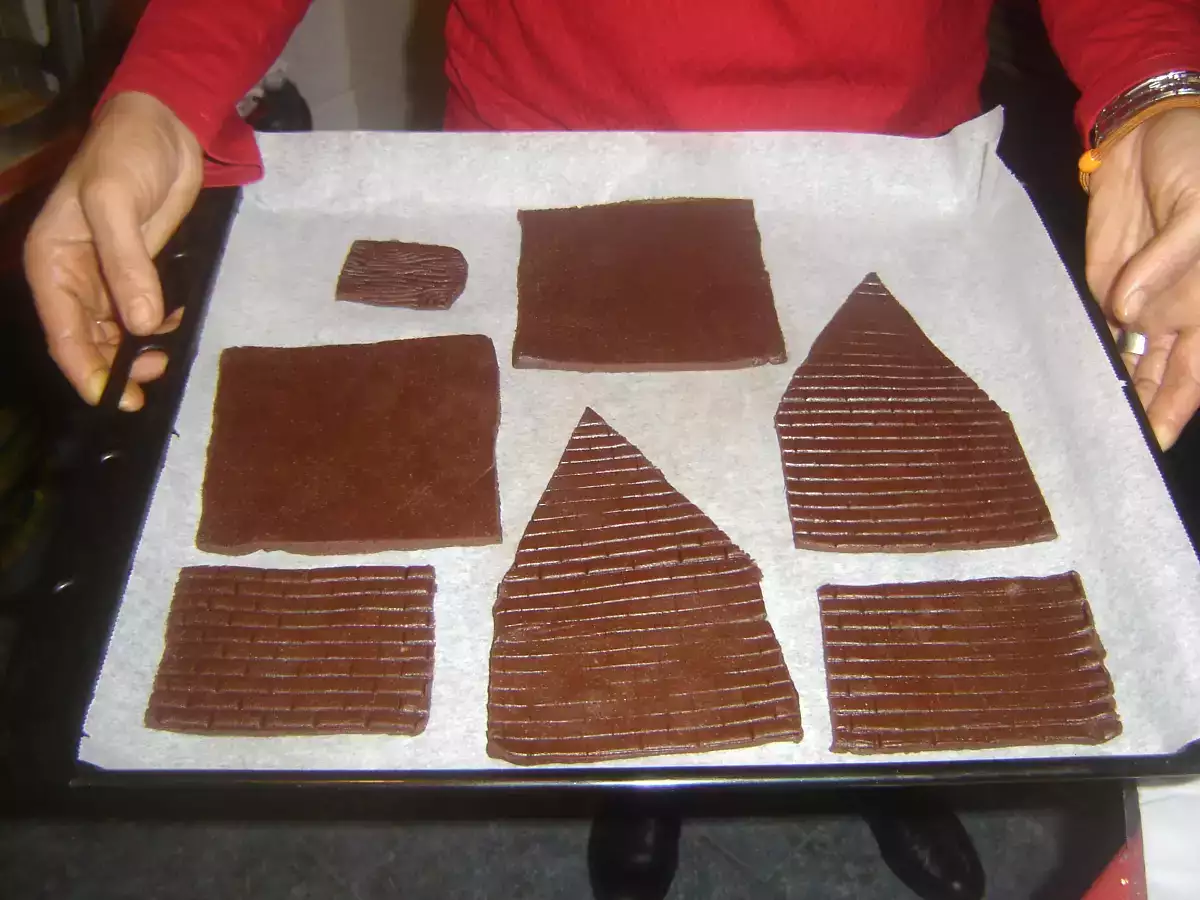 Casita de galleta decorada para Navidad - foto 4