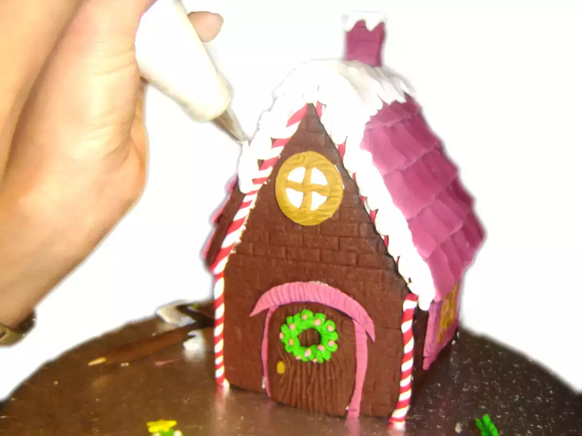 Casita de galleta decorada para Navidad - foto 10