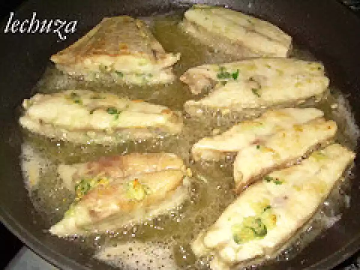 Castañeta (palometa) en salsa con mariscos - foto 4