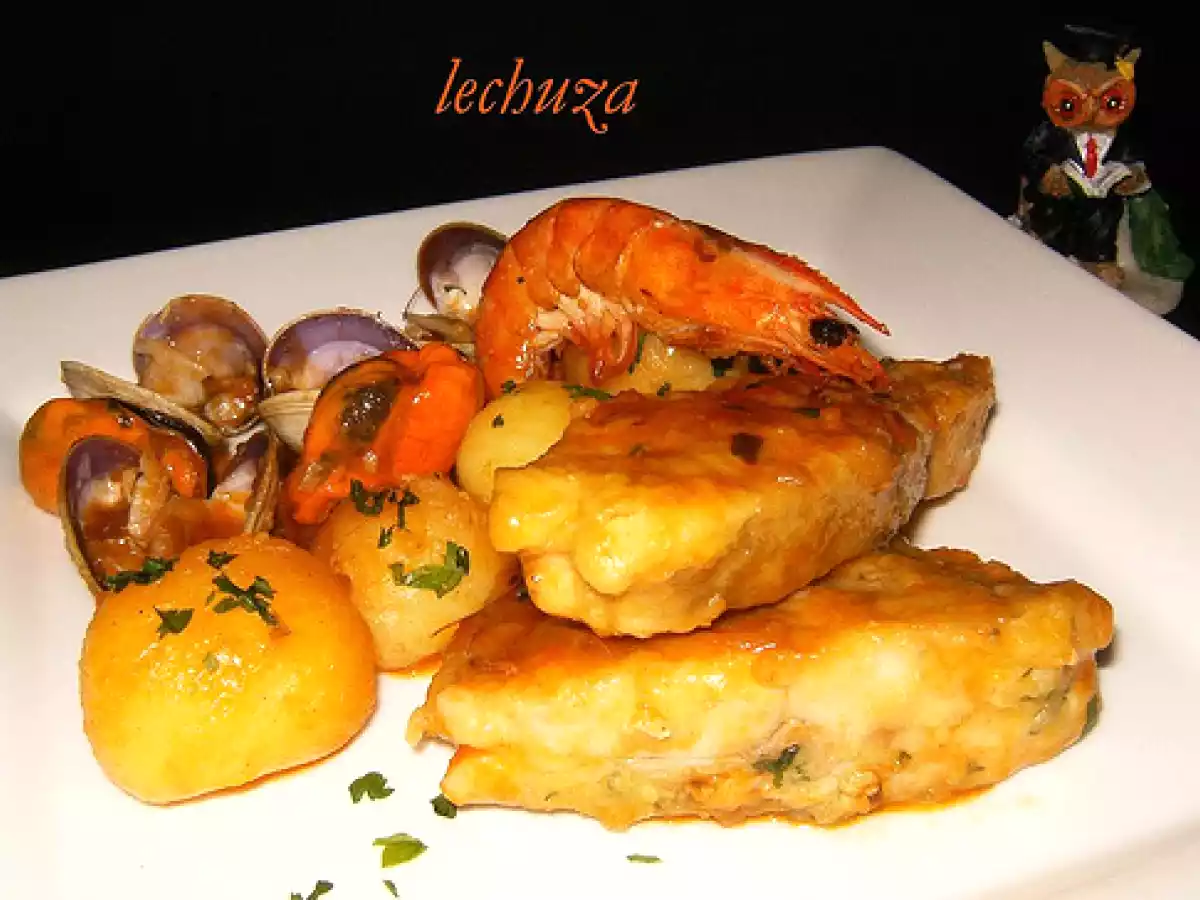 Castañeta (palometa) en salsa con mariscos - foto 7