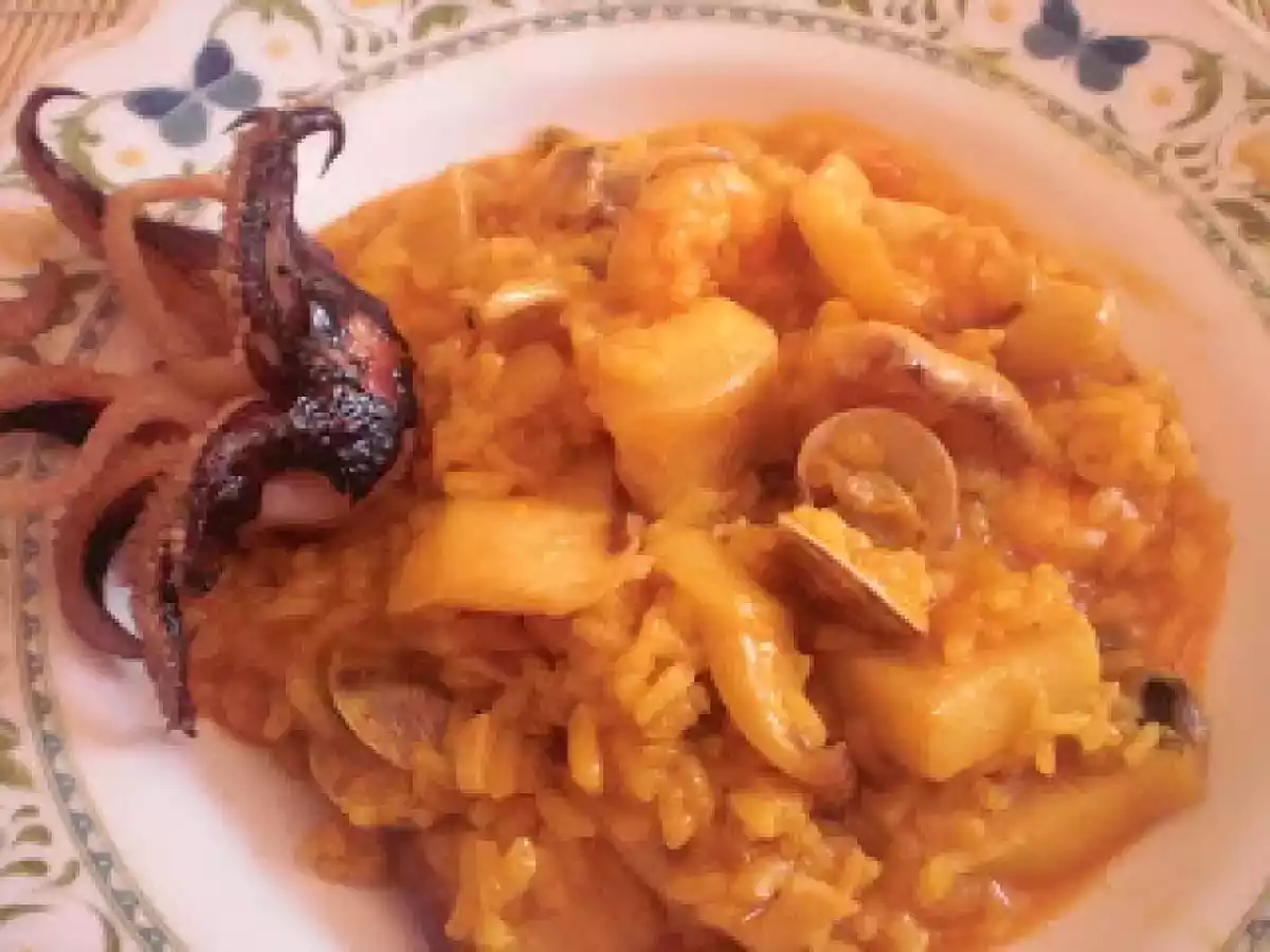 Cazuela de arroz con jibia
