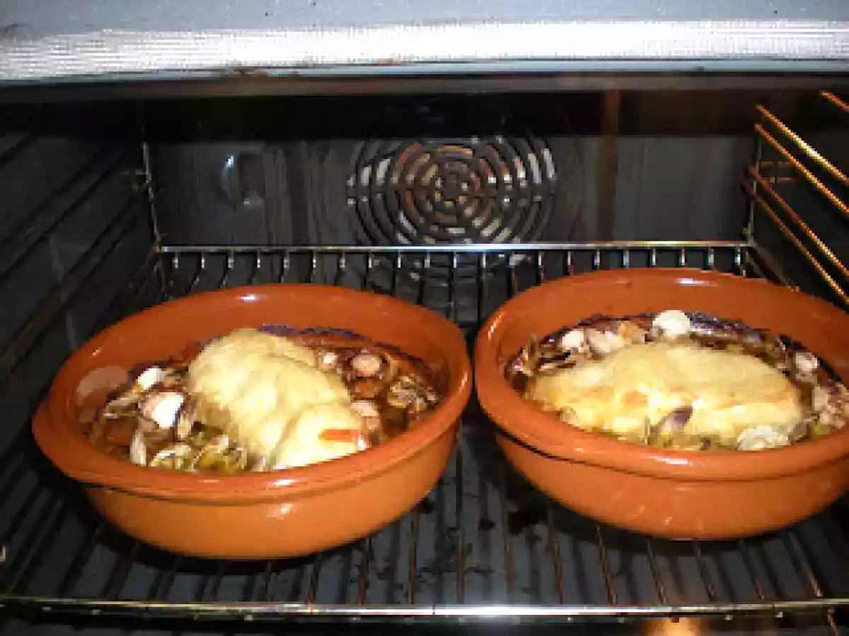 Cazuela de cazón con gambas y almejas - foto 2