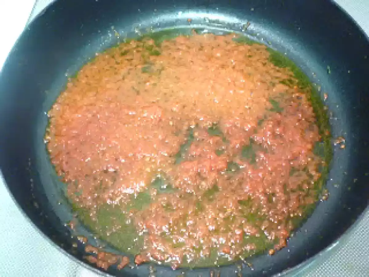 Cazuela de cazón con gambas y almejas - foto 7