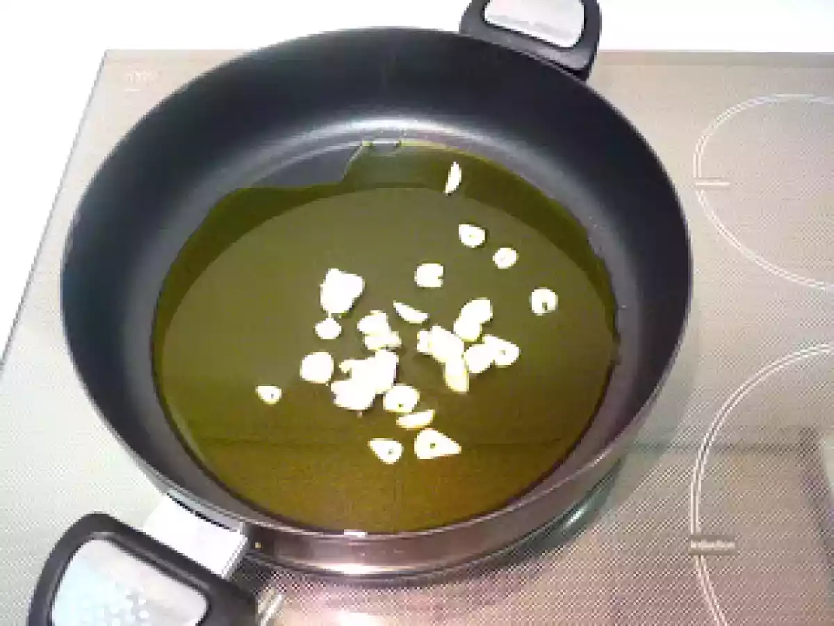 Cazuela de cazón con gambas y almejas - foto 10