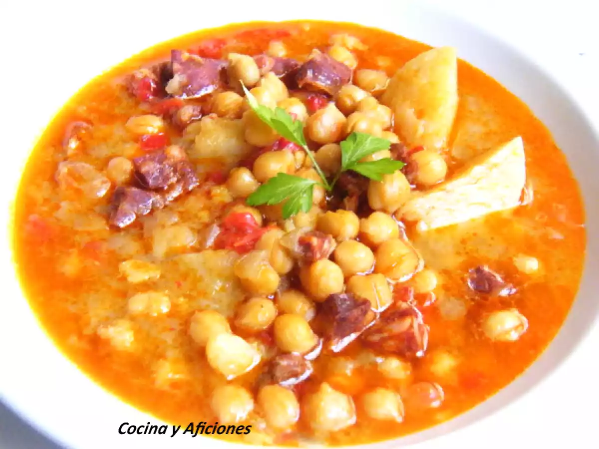 Cazuela de Garbanzos con chorizo