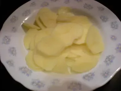 Cazuela de patatas al limón con pechuga de pollo y huevo rotos - foto 9