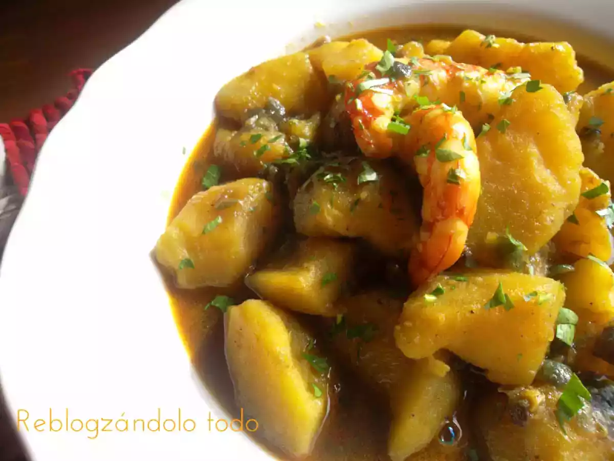 Cazuela de patatas con gambones