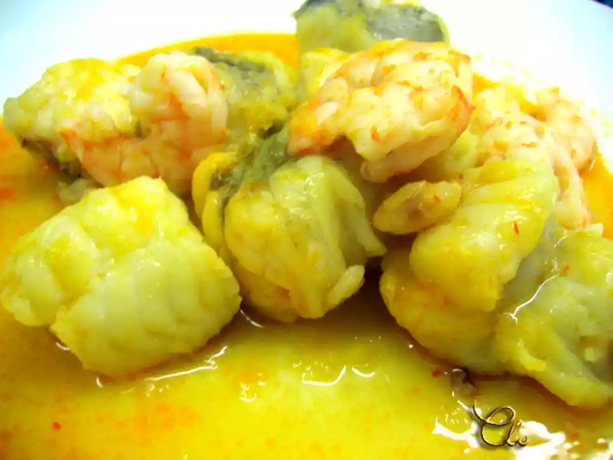 Cazuela de rape y langostinos