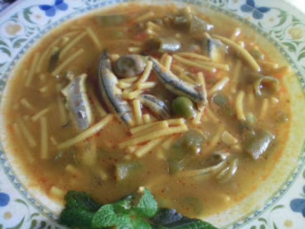 Cazuela malagueña de fideos con boquerones