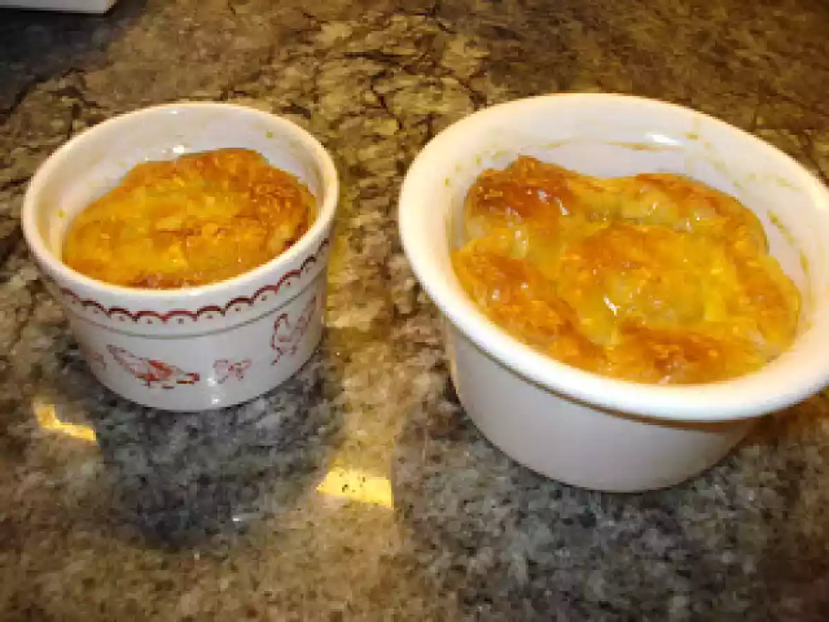 CAZUELITAS DE HOJALDRE RELLENAS DE CHAMPIÑONES