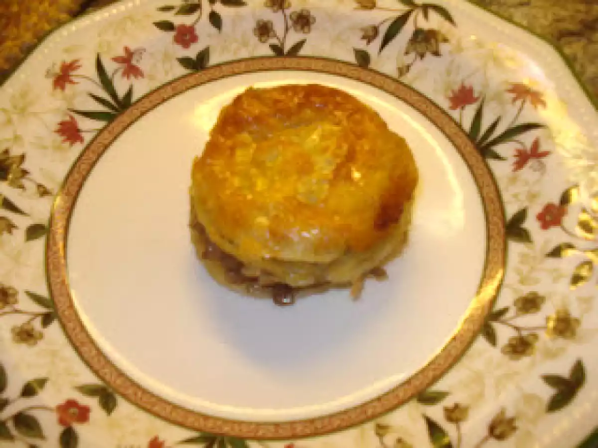 CAZUELITAS DE HOJALDRE RELLENAS DE CHAMPIÑONES - foto 2