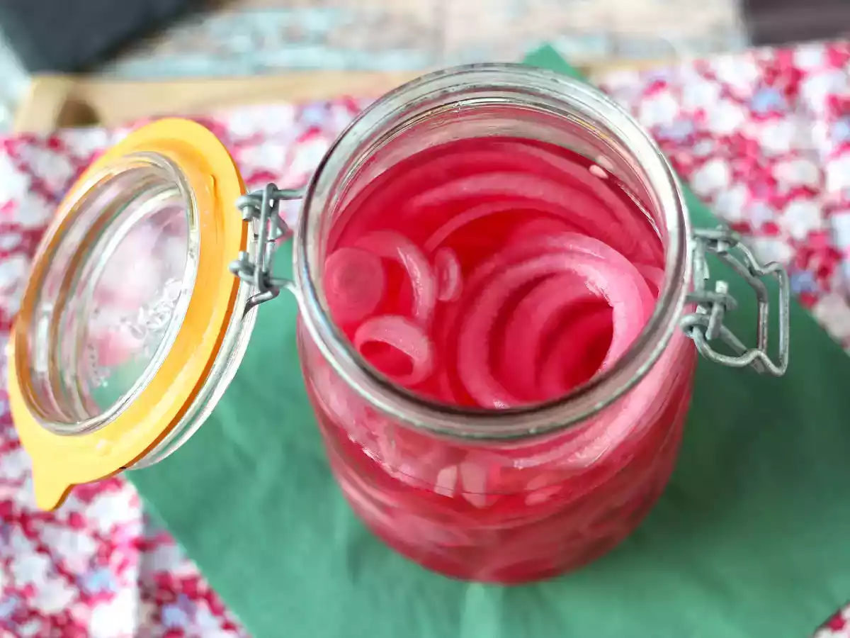 Cebolla encurtida casera, el aderezo perfecto para alegrar nuestros platos y ensaladas - foto 6