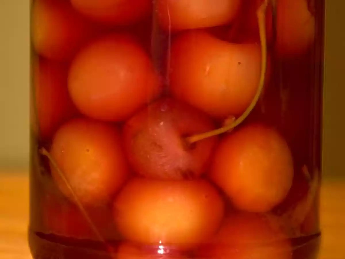 Cerezas en conserva con orujo gallego