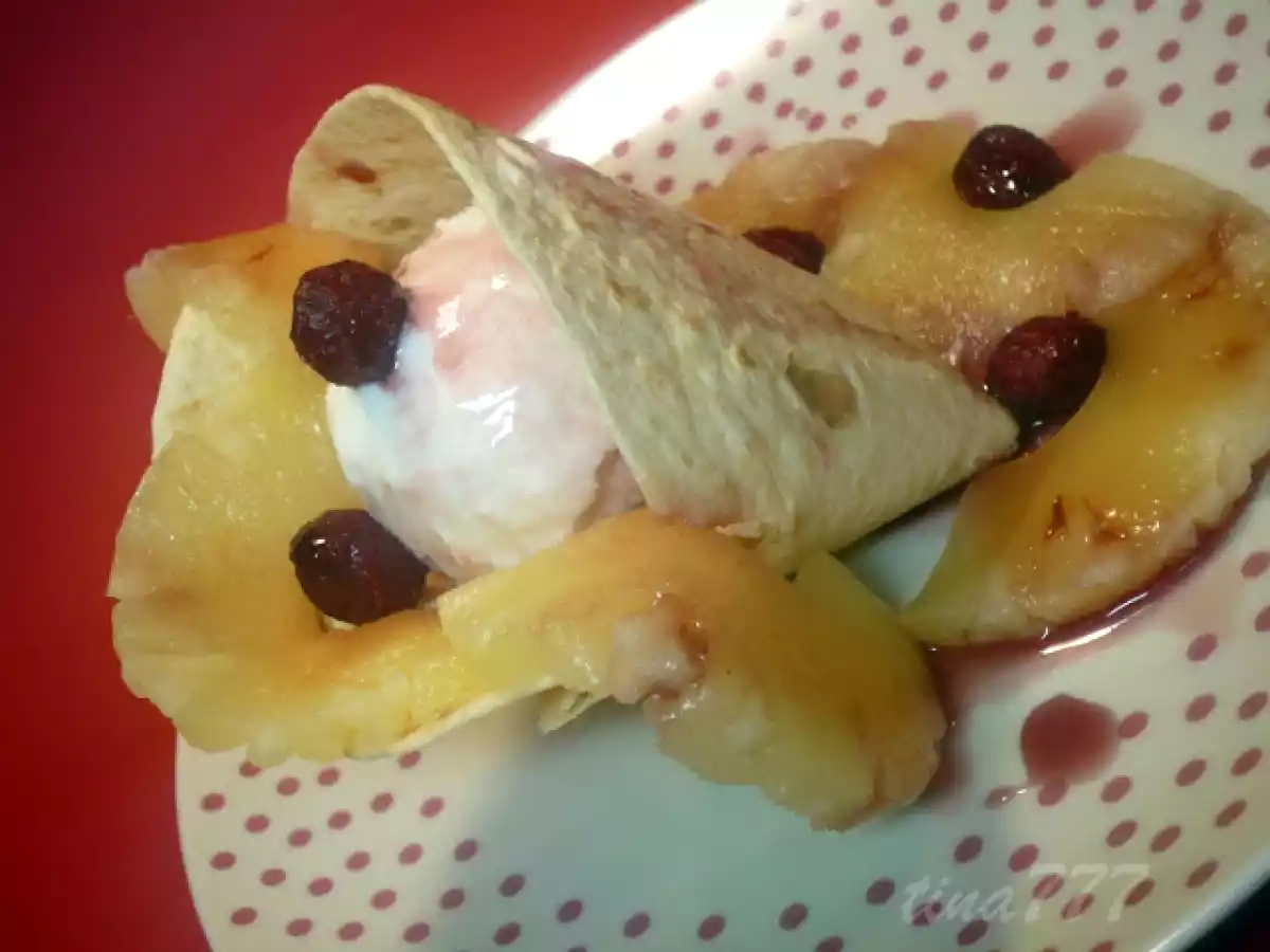 Cesta de Crêpe con Helado y Piña - foto 3
