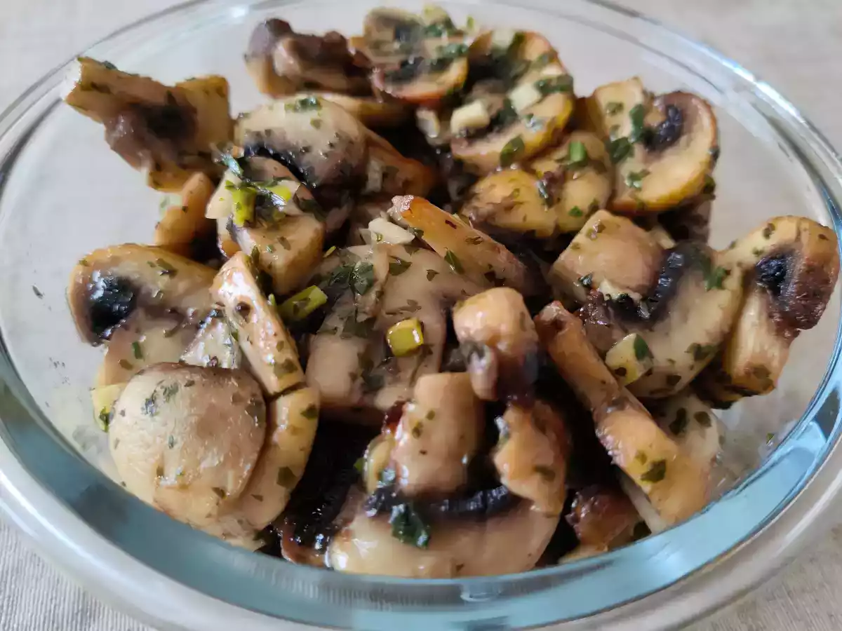 Champiñones al ajillo en freidora de aire